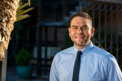 Portrait of Representative Gabe Vasquez.