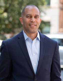 Portrait of Senator Hakeem Jeffries.