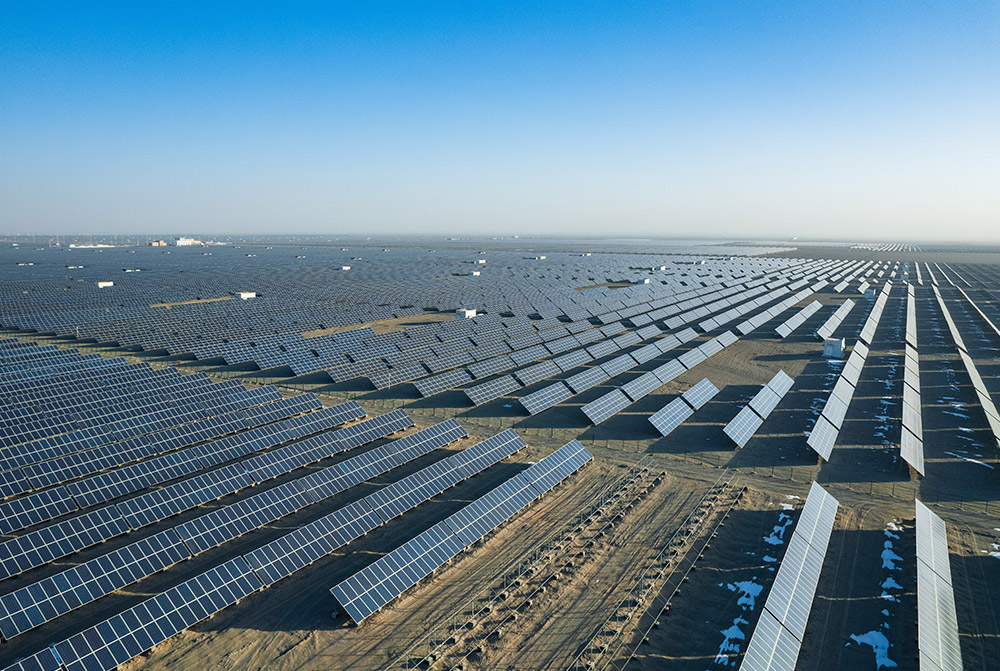 A large solar field in a Chinese community.